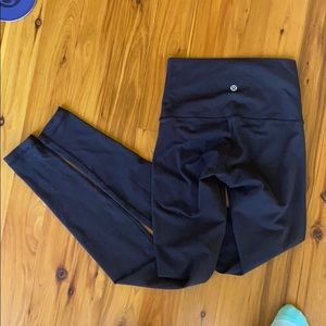 Wunder under high rise black leggings. Size 4